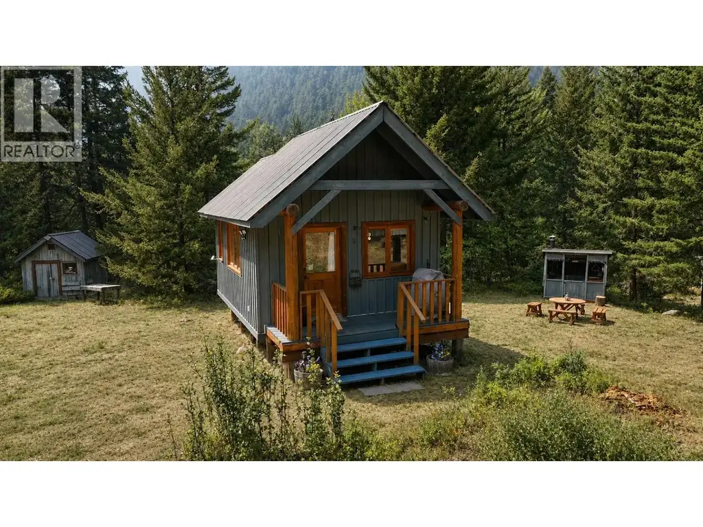 22111 Fountain Valley Road, Lillooet